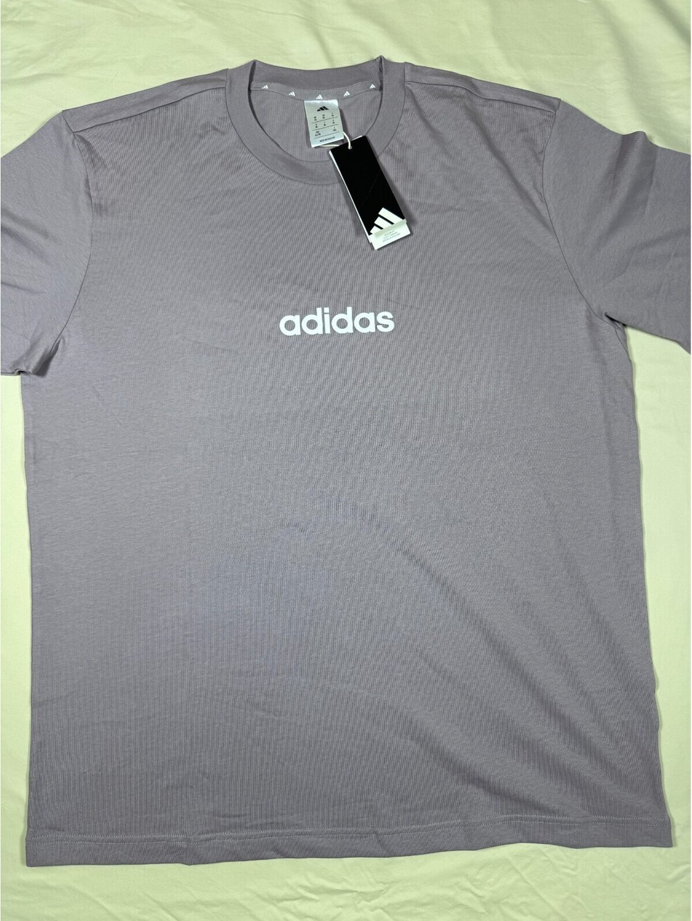 Adidas Men's Short Sleeve T-Shirt XL Lavender